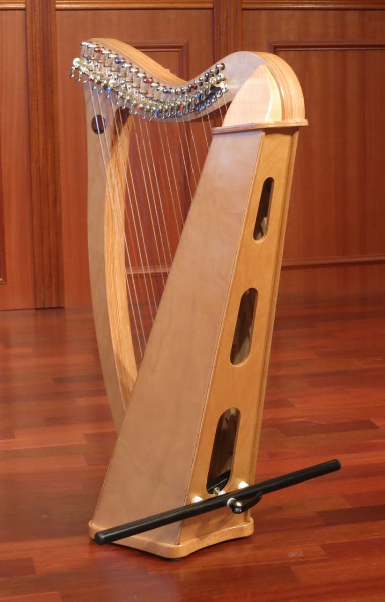 Lap bar to play the Odyssey harp, and other 22/27string harps, in a